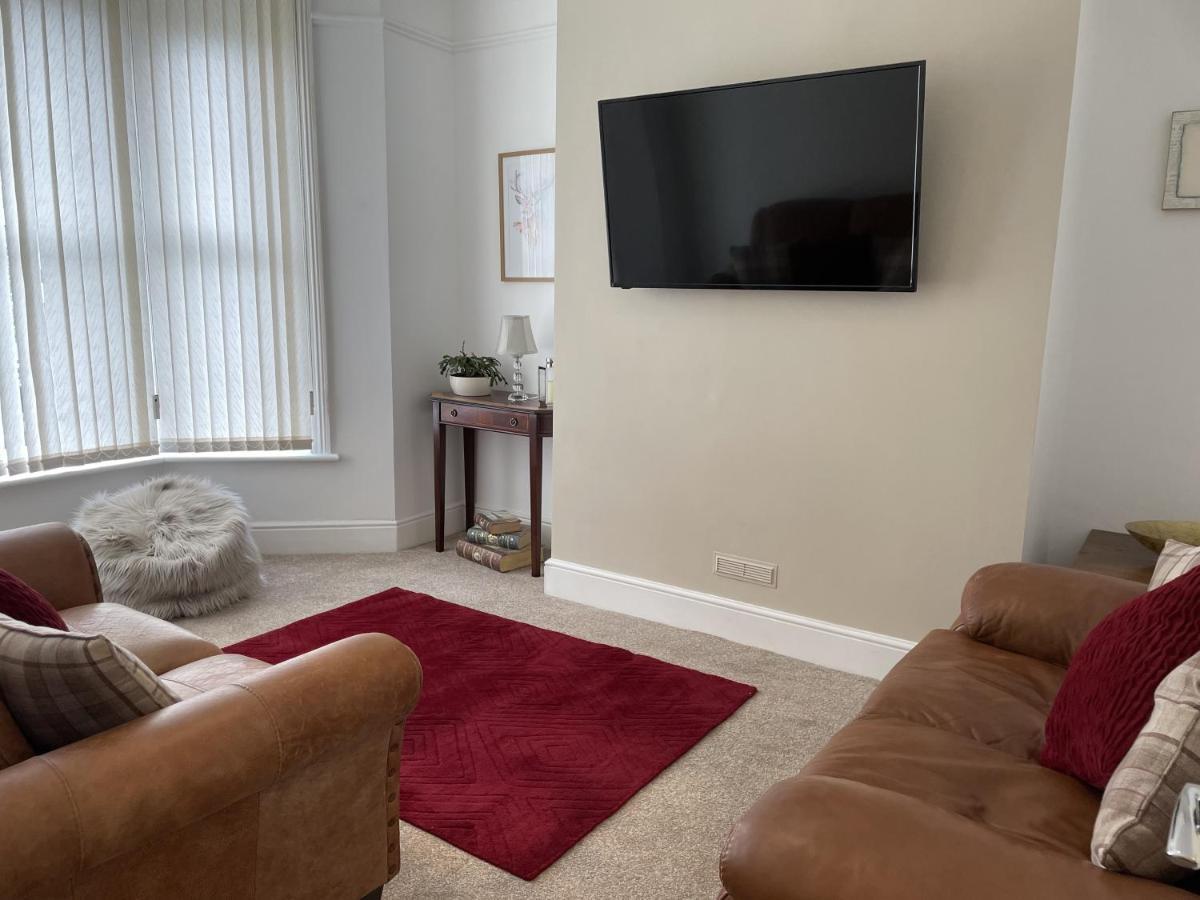 4 Bedroom House In Harrogate Town Centre Exterior foto